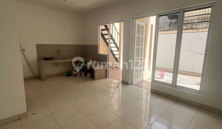 For Rent House In Delatinos BSD Condition of the house newly completely renovated.