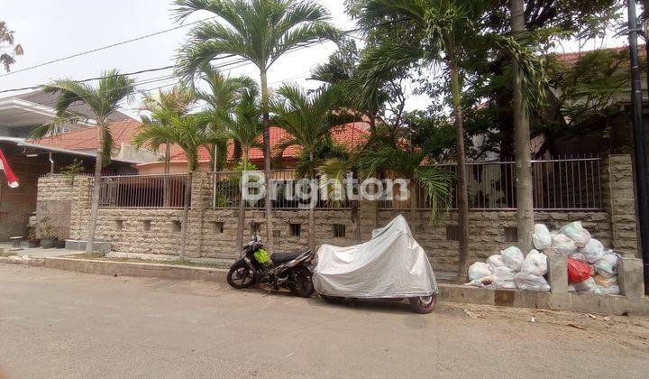 Rumah 1,5 Lantai Dekat exit tol, Dekat Restoran, Tempat Kuliner 1