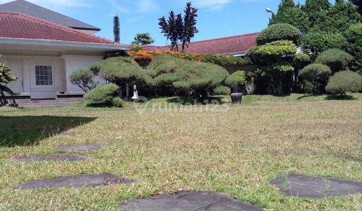 Rumah di jalan Raya lembang 2 Lantai SHM Bagus 2
