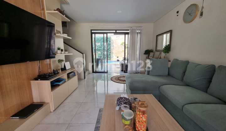 Jarang Ada Rumah Baru Kota Baru Parahyangan Bandung Ada Kolam Renang , Semi Furnished 2