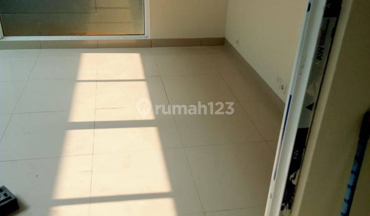 Rumah 2 Lantai Sudah Renovasi di BSD Green Wich, Tangerang 2