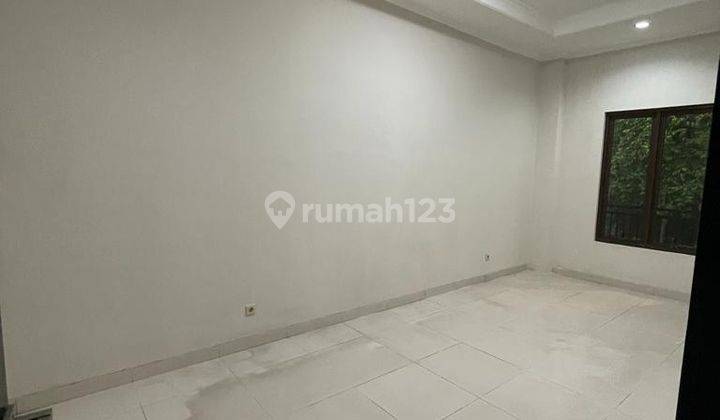 Turun Harga Rumah Sudah Renovasi di Bsd Delatinos, Tangerang 2