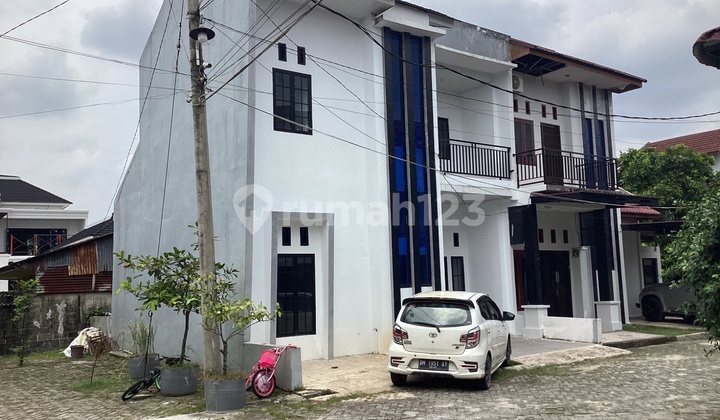Rumah 2 Lantai Full Granit Siap Huni Dijual di Jl Parit Indah Pekanbaru
