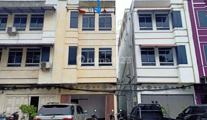 Ruko 3 Lantai Dijual di Jl. Riau Komplek Rbc, Pekanbaru 1