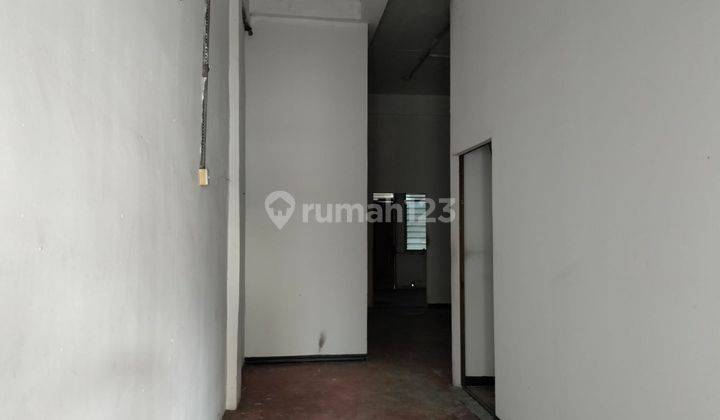 Ruko 3 Lantai Dijual di Jl. Riau Komplek Rbc, Pekanbaru 2