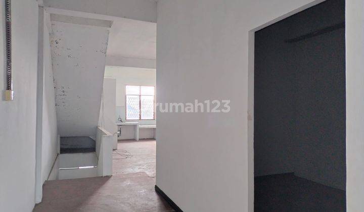 Ruko 3 Lantai Dijual di Jl. Riau Komplek Rbc, Pekanbaru 2