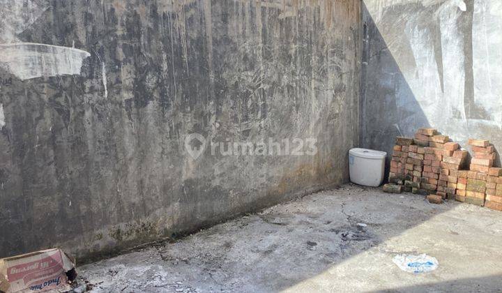Ruko 3 Lantai Dijual di Jl. Arifin Ahmad 2