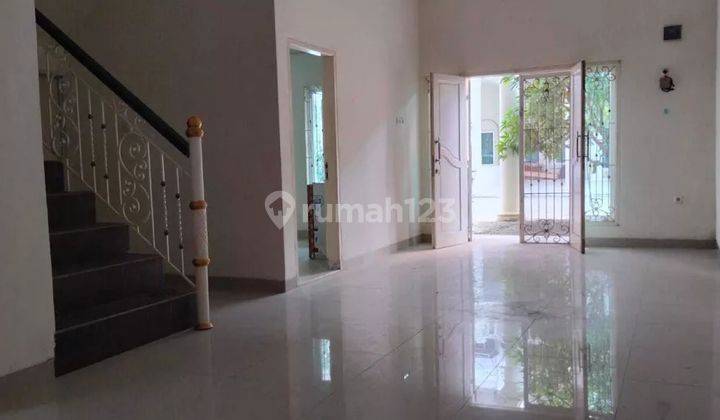 Rumah Mewah Dijual di Jl. Mr. S Amin Pekanbaru 2