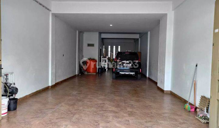 Ruko 3 Lantai Full Granik Dijual di Jl. Teratai Pekanbaru 1