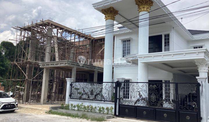 Rumah Mewah 2 Lantai Pusat Kota Dijual di Jl. Soekarno Hatta Pekanbaru 2