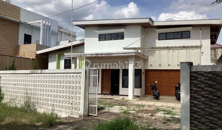 Rumah Mewah Siap Lantai Dijual di Komplek Cemara Pekanbaru 1