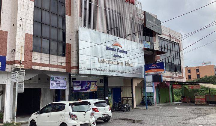 Ruko 3 Lantai Full Keramik Disewakan di Jl. Sudirman Pekanbaru 1