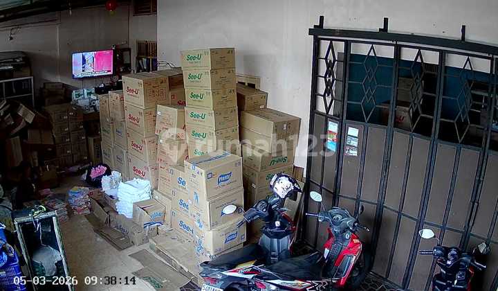 Strategic Location House in Solo Baru, 200M2 Area!!!!!