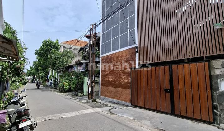 Exclusive Female Boarding House Location Laweyan, Solo Area 210M2 2