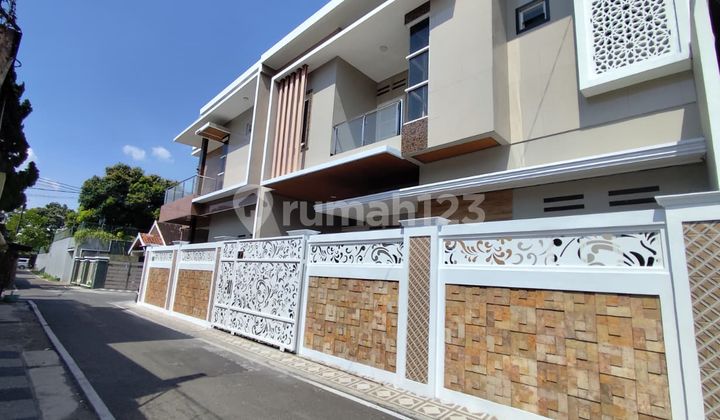 Rumah Baru Lokasi Strategis Banjarsari,Solo Luas 120M2