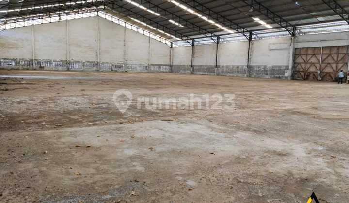 Strategic Industrial Zone Genuk Warehouse, Semarang 3767m2 1