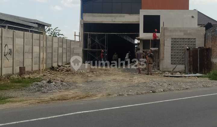 Gudang Baru Zona Industri Lokasi Gatak Sukoharjo Luas 1300M2 Bu!!