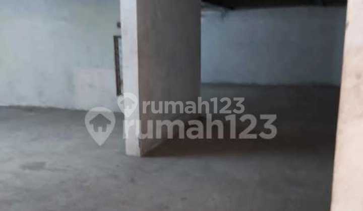 Gudang Zona Kuning Lokasi Strategis Banjarsari,Solo Luas 650M2