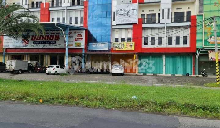 Ruko 3 Lantai Super Strategis Lokasi Solo Baru Luas 145M2