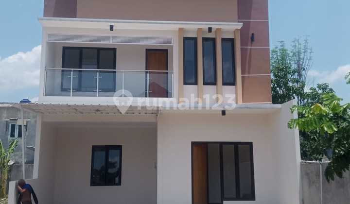 Rumah Super Strategis di Pusat Solo Luas 90M2