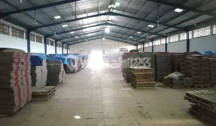 Gudang Zona Industri Lokasi Karanganyar Luas 3600M2 Bu!