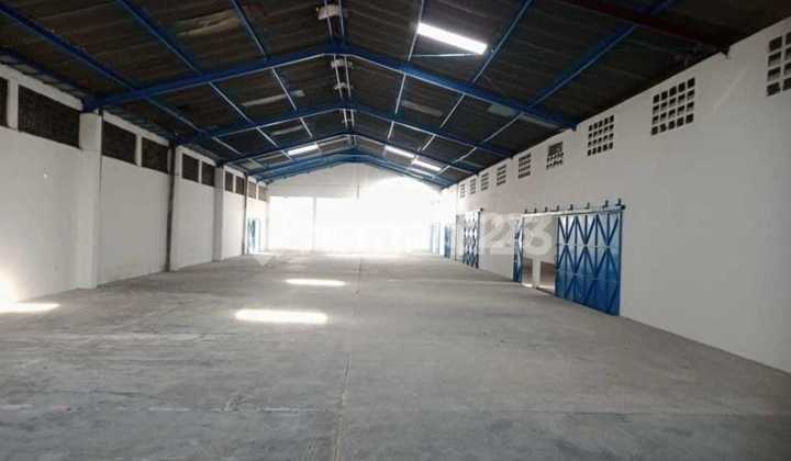 Gudang Zona Industri Lokasi Karanganyar Luas 3600M2 Bu!