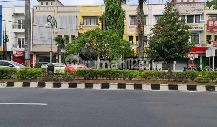 Ruko 3 Lantai Super Strategis Lokasi Solo Baru Luas 260M2