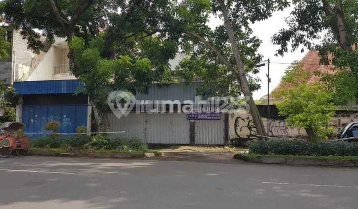 Ruko Super Strategis Lokasi Laweyan,Solo Luas 240M2 Bu!!