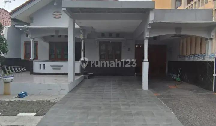 Rumah 2 lantai Komplek Elit 4 M Margonda Depok 2