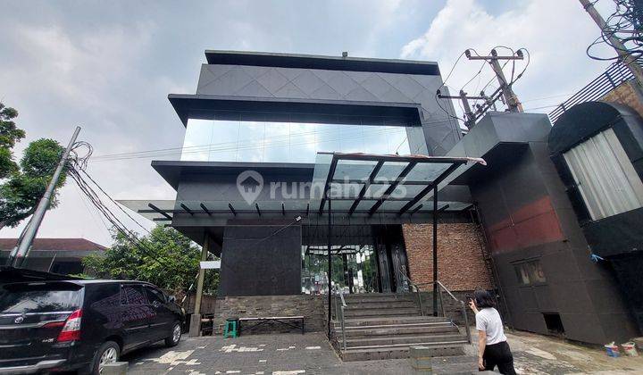 DIJUAL
Mini Building 40 m
Area Kemang Jaksel 2