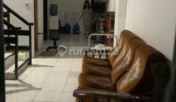 3-Story House / Office Building in Central Jakarta 2