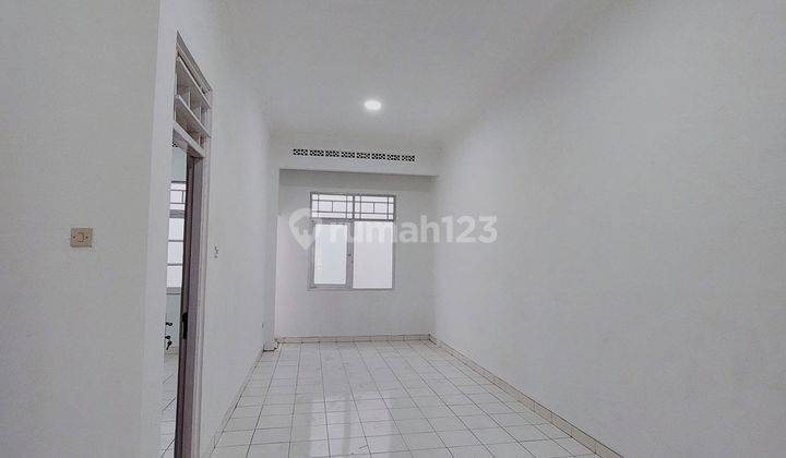 Rumah 6x20 Taman Palem Lestari Cengkareng Jakarta Barat  2