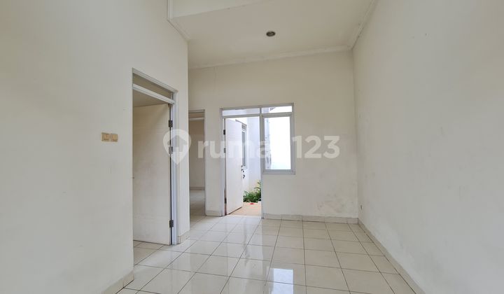 Rumah Depan Taman Serpong Natura Cluster Cattleya 2