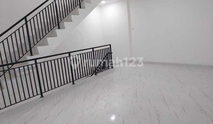 Brand New Rumah Taman Palem Lestari Cengkareng Jakarta Barat