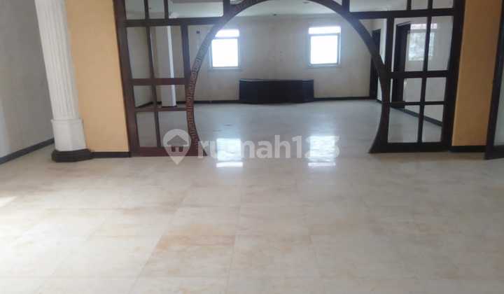 5-Floor Ready-to-Use Building on Daan Mogot Raya, West Jakarta