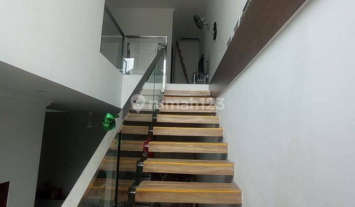 Rumah Bagus Modern Minimalis Taman Semanan Indah 2