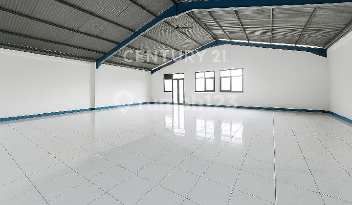 Warehouse &amp; Shophouse Connecting, Two Fronts in Gading Regency Bandung