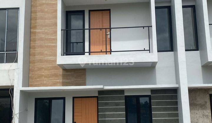 Rumah 2 Lantai 3 Kamar Tidur Dalam Cluster Dekat Akses Tol, Mall Di Setu - Bekasi 1