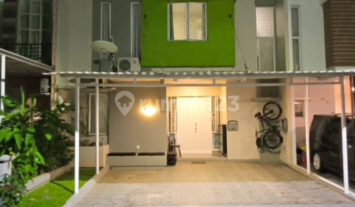 Dijual Rumah Tinggal 2 Lantai di Cluster Premium, Bagus dan Terawat, Siap Huni, Bebas Banjir, di Sevilla Bsd Tangerang Selatan