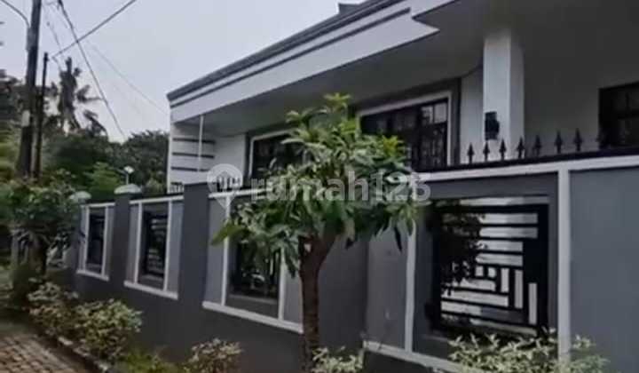 For Sale Nice 1 1/2 Story House, Green, Comfortable and Flood-Free Close to KRL Station Access in Villa Gunung Lestari Jombang, Ciputat For Sale Nice 1 1/2 Story House, Green, Comfortable and Flood-Free Close to KRL Station Access in Villa Gunung Lestari Jombang, Ciputat