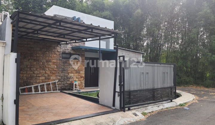 Dijual Cepat!!! Rumah Hoek 1 Lantai, Bagus, Rapih, Siap Huni, Nyaman, Aman dan Bebas Banjir di Nusaloka BSD City Tangerang Selatan