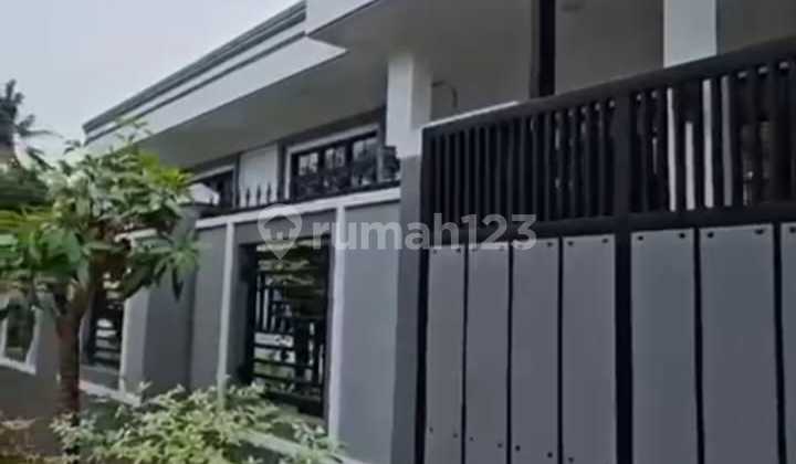 For Sale Nice 1 1/2 Story House, Green, Comfortable and Flood-Free Close to KRL Station Access in Villa Gunung Lestari Jombang, Ciputat For Sale Nice 1 1/2 Story House, Green, Comfortable and Flood-Free Close to KRL Station Access in Villa Gunung Lestari Jombang, Ciputat