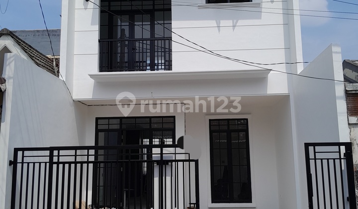 Dijual Cepat Brend New 2 Lantai Bagus Siap Huni Nyaman dan Aman di Kencana Loka BSD 2