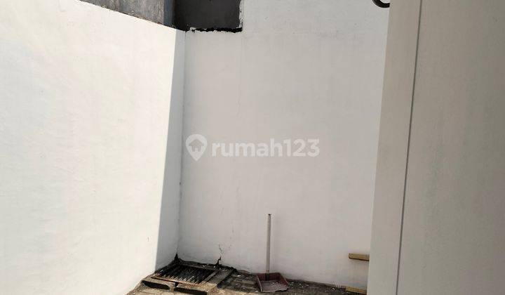 Rumah Di Cluster Napoli Jl Porto Gading Serpong 31jt 2