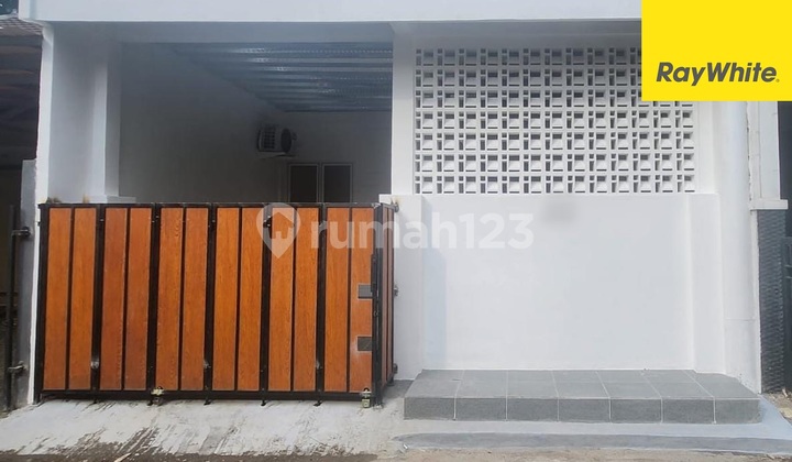 For Sale Fully Renovated Move-in Ready House in Villa Verde Timur Cluster.