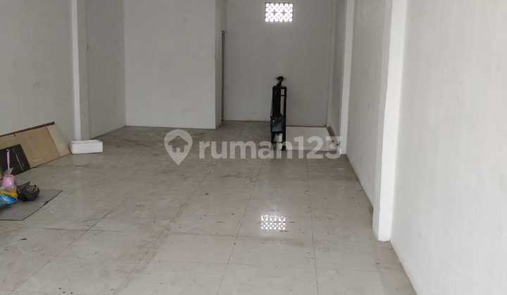 House in Villagio Citra Raya that is beautiful and has a peaceful environment. 2