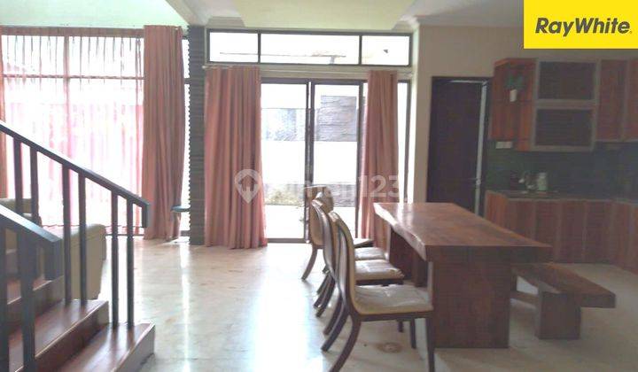 Sewa Rumah Cluster Park View Full Furnished dekat Mall Ecoplaza 2
