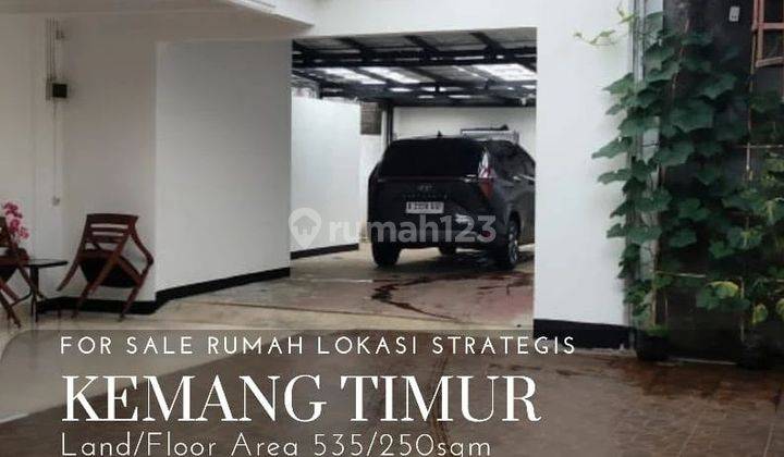 Rumah lahan luas di kemang 1