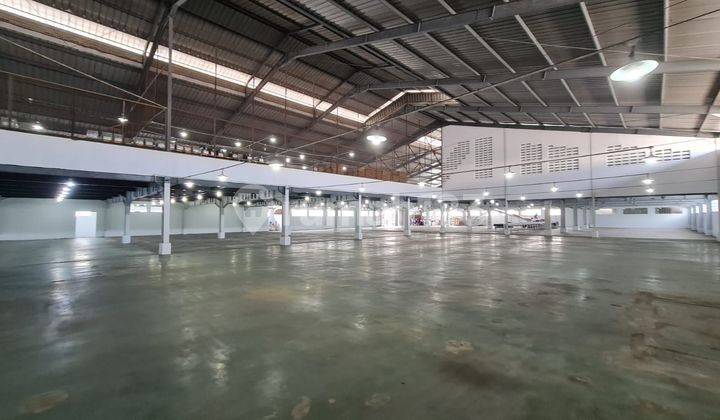 Gudang kamal Muara Jakut