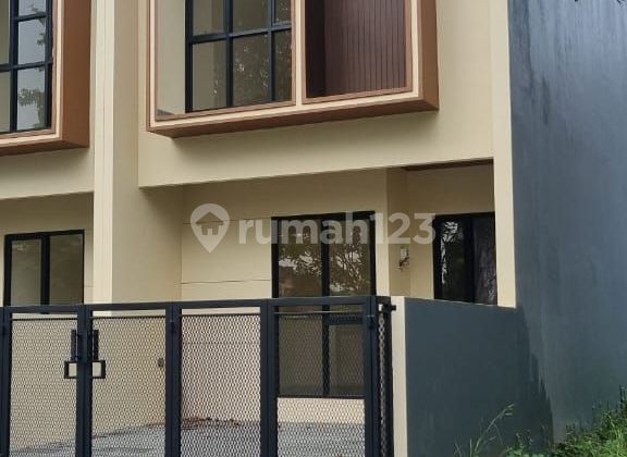 Rumah Baru 2 Lantai  Di Metland Puri Cipondoh 